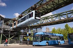 Wasserstoffbus Haltestelle Verkehrsablauf Oberbarmen Barmen Bhf Hauptbahnhof Stadthalle