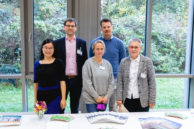 Teilnehmerinnen und Teilnehmer aus Nordrhein-Westfalen (NRW) am "Runden Tische China" in Trier